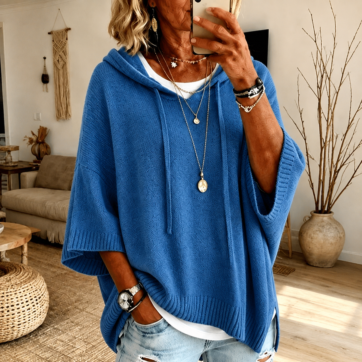 Amelie — Poncho in Maglia con Cappuccio Blu