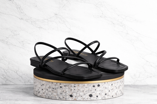 Roma Chic Black — Sandali