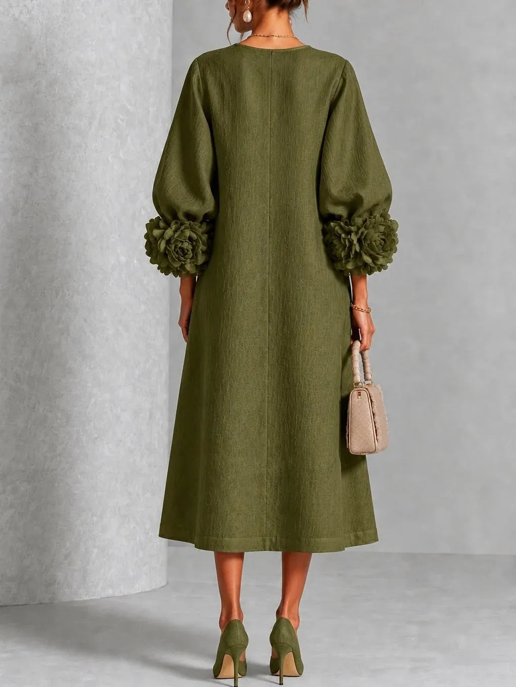 Ivy — Abito Midi a Fiori con Maniche a Rosa
